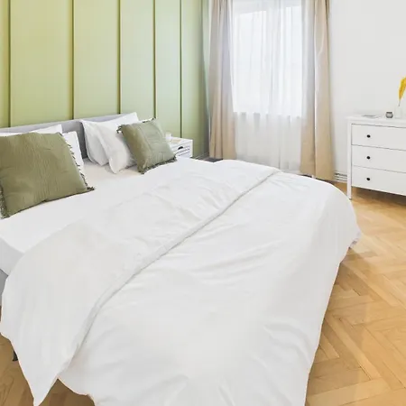 Avistay Gabroveni Living Bucharest